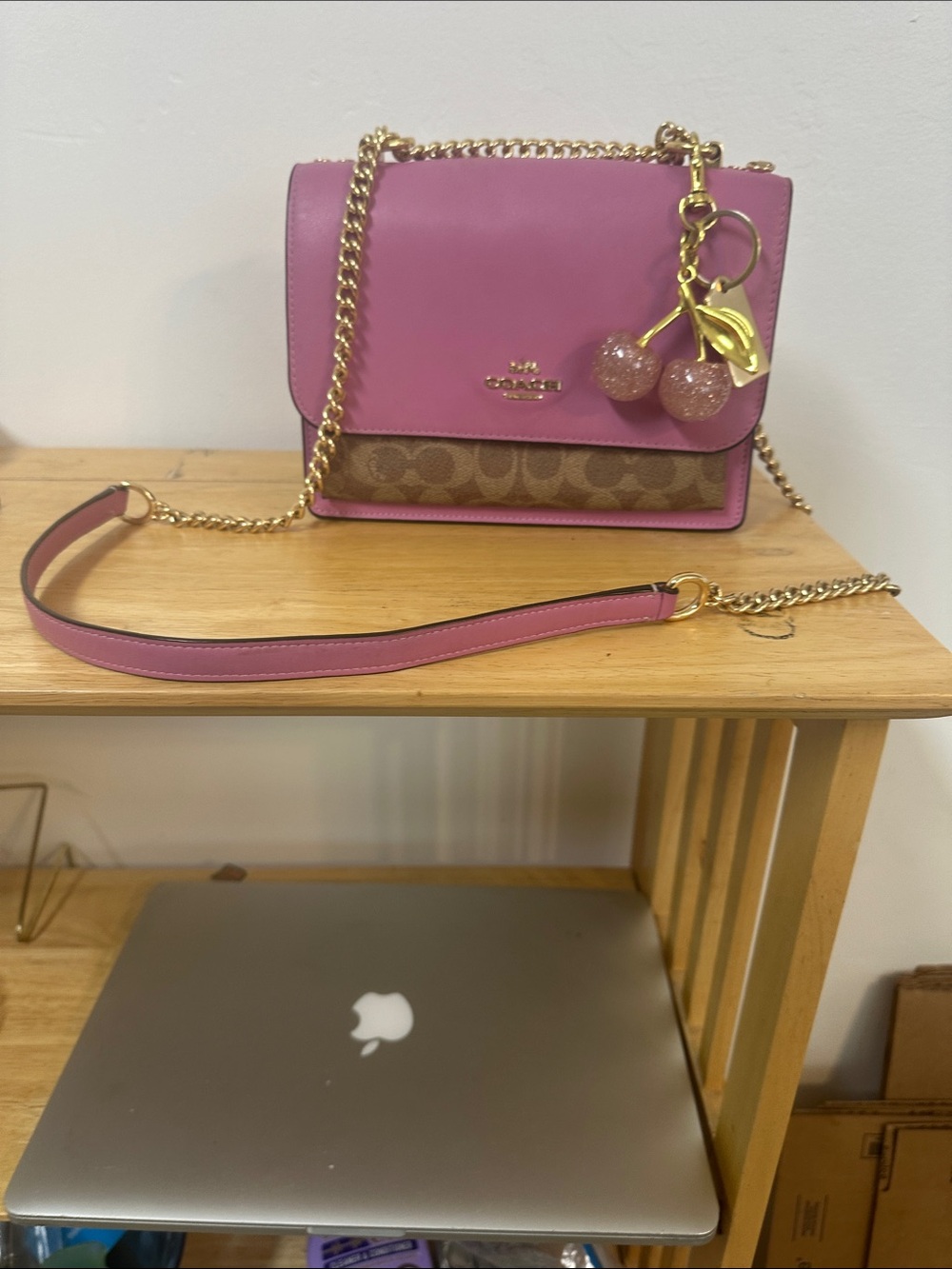 This appears to be the Coach Klare Crossbody Bag in Signature Canvas in the Im/T - Picture 2 of 7